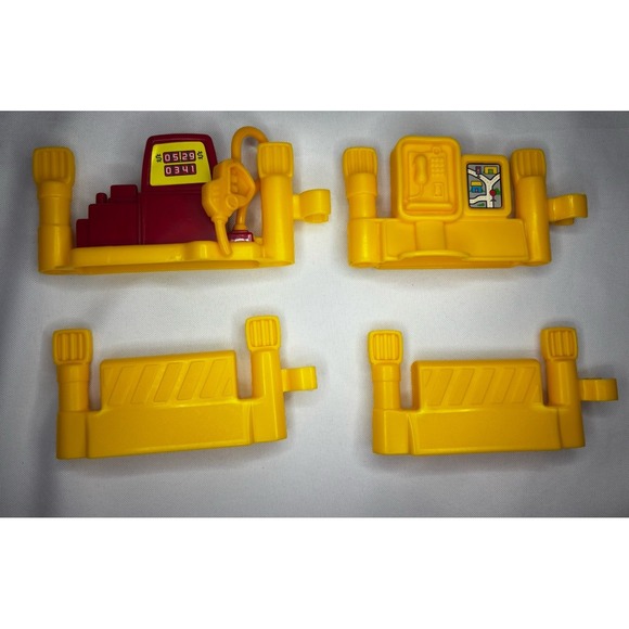 Lot Of 18 Fisher Price Little People Figures Toys Cars  2000s Gas Station - Picture 2 of 10